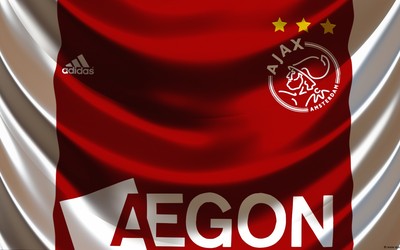 88A8娱乐动态-裤袜零封后晒与狗合影